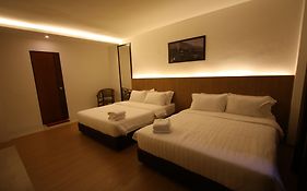 Place2Stay Business Hotel @ Waterfront